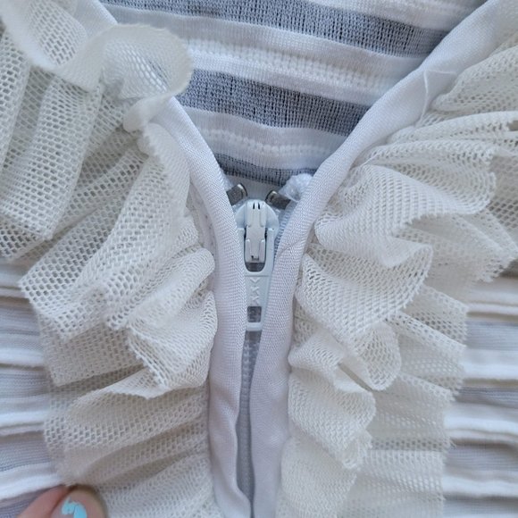 Ruffled Ribbed Sheer Zippered White Blouse - Picture 11 of 15